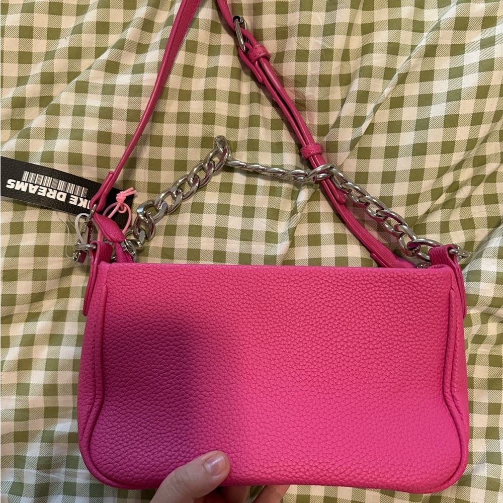 Like Dreams Women’s Hot Fuschia Pink Crossbody Bag Chain Detail NWT - Picture 5 of 5